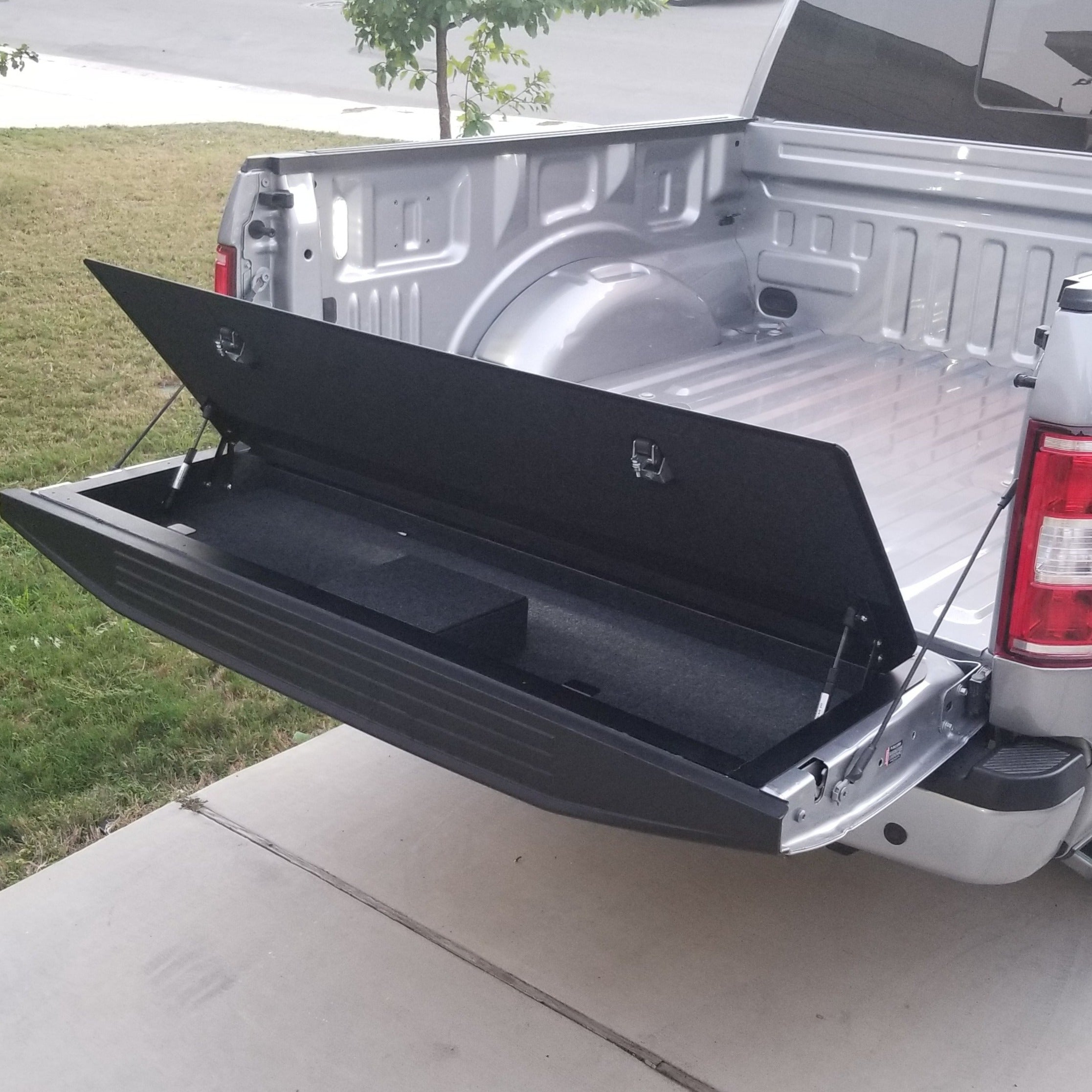 Durable Ford F150 Tailgate Storage Box | Huracan Fabrication