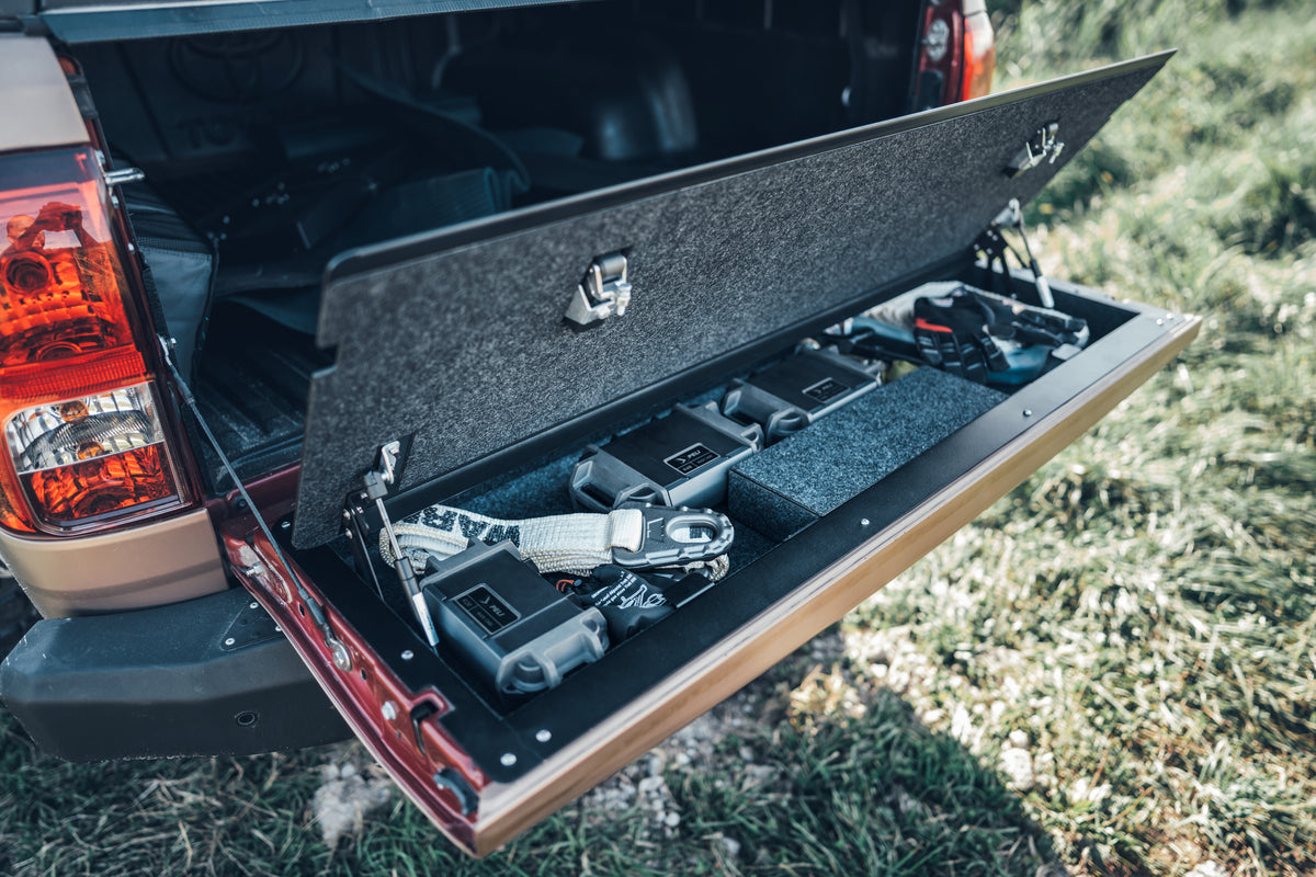 Huracan Fabrication | Premium Touring Seats & Tailgate Storage for 4WD
